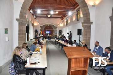 El Pacto de Telde hace valer su mayoría para aprobar definitivamente el presupuesto municipal para 2021/Francisco Javier Santana Ravelo.